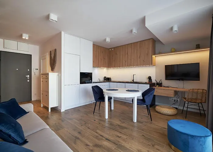 Studio Nad Rzeka 72, Rynek 500 M